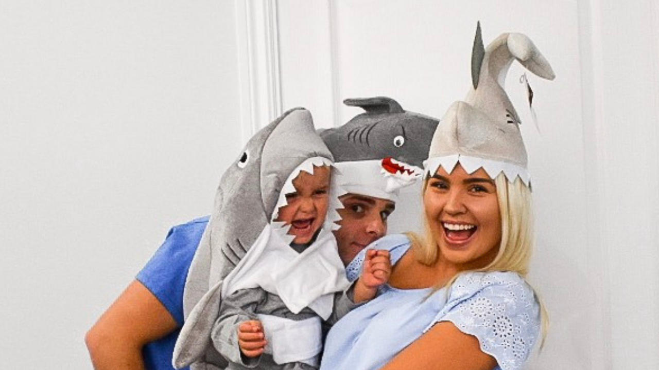 Baby Shark Family Halloween Costumes - Baby Shark Challenge