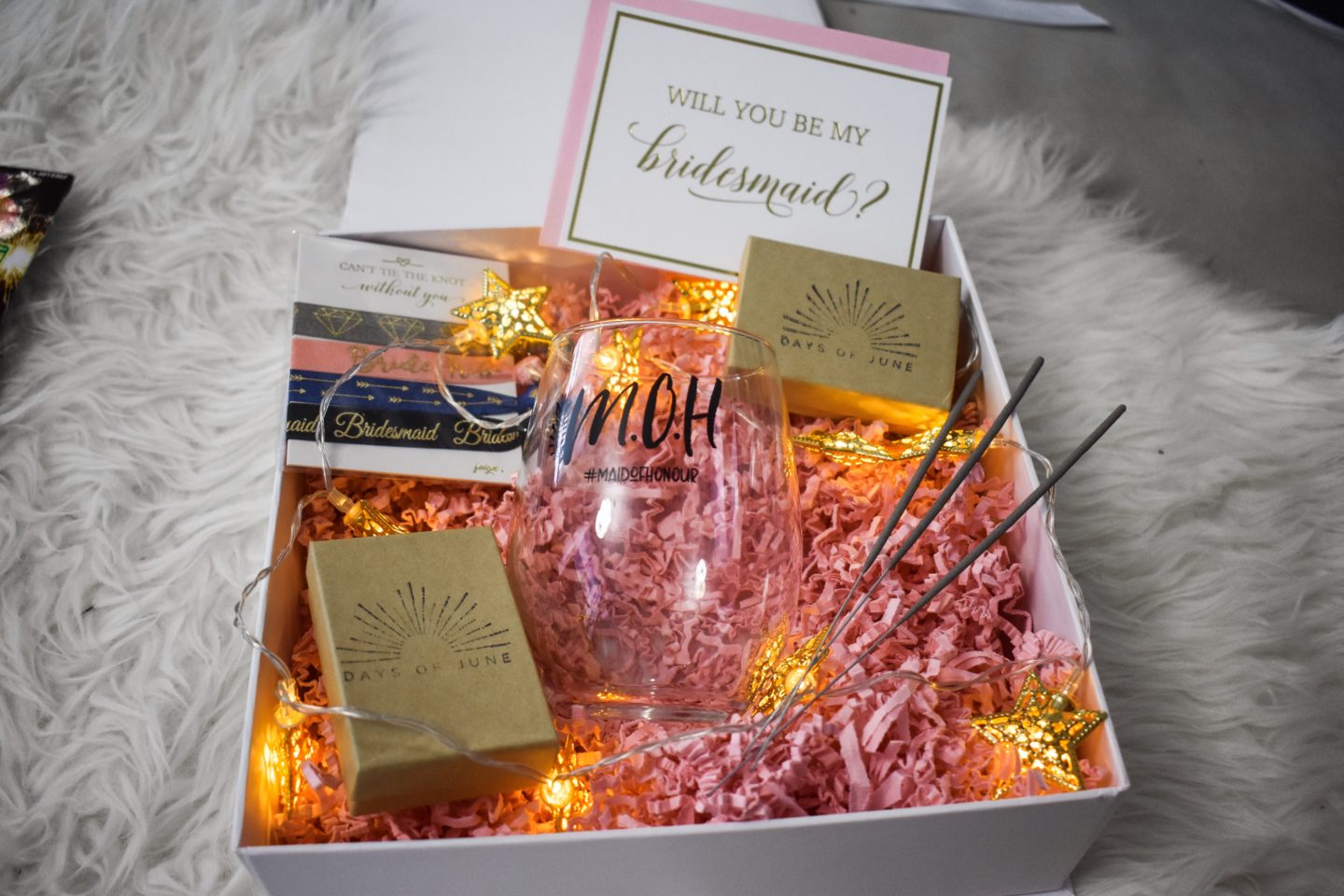 4 Things to Include to Make the Perfect Bridesmaid Proposal Boxes